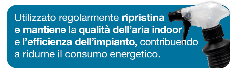 Pulizia unità esterna condizionatore: applicazione del detergente per radiatori
